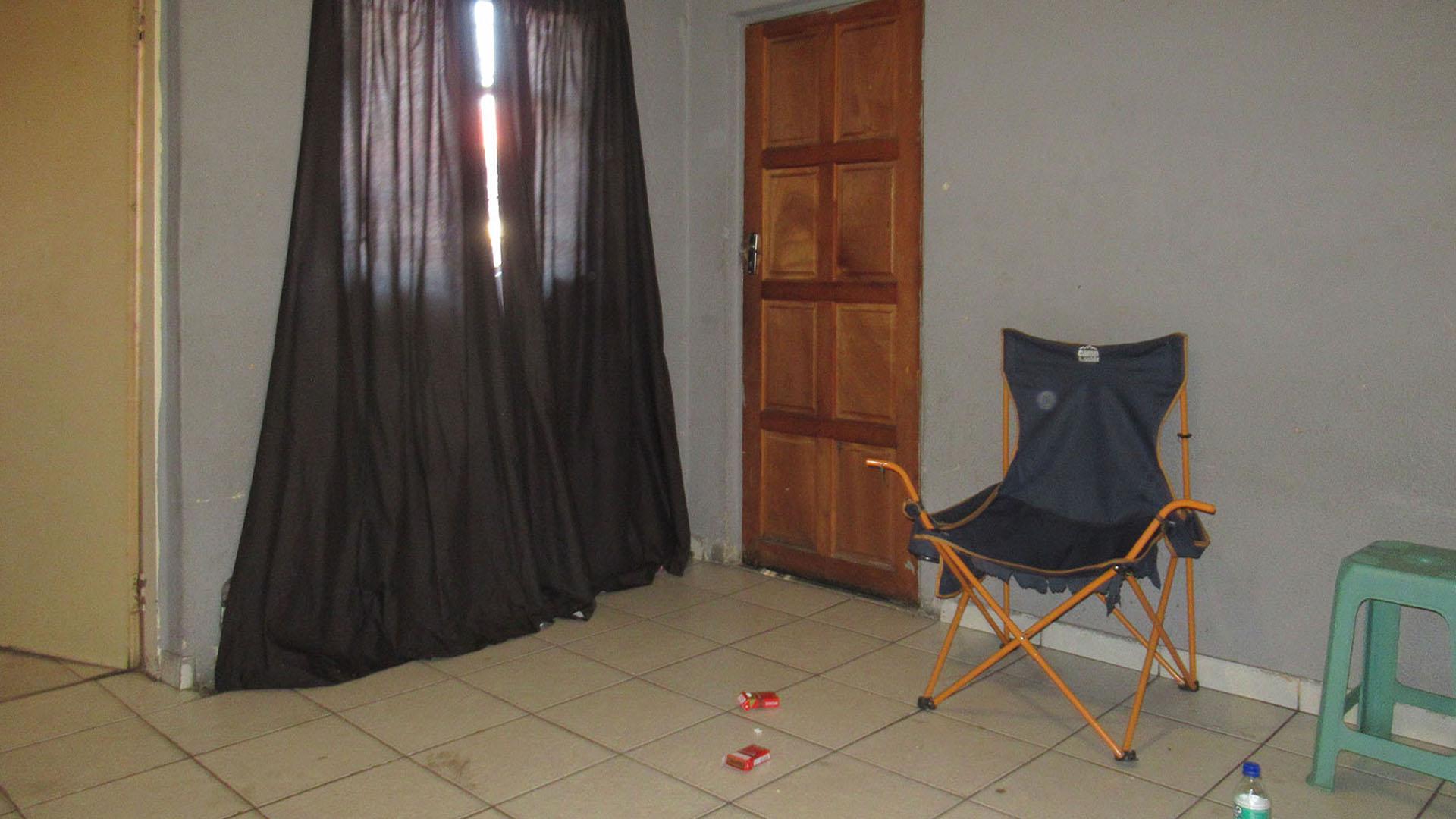 Bed Room 2 - 11 square meters of property in Protea North