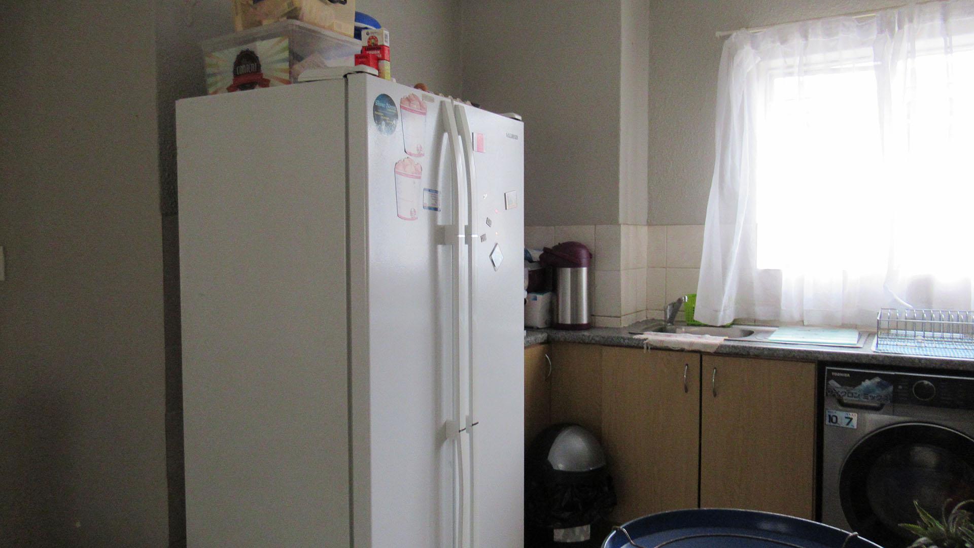 Kitchen - 7 square meters of property in Meredale