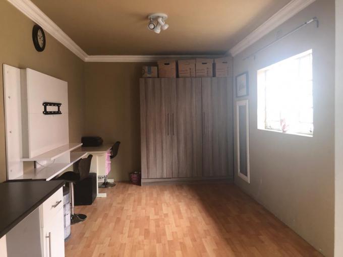 1 Bedroom House to Rent in Esther Park Property to rent