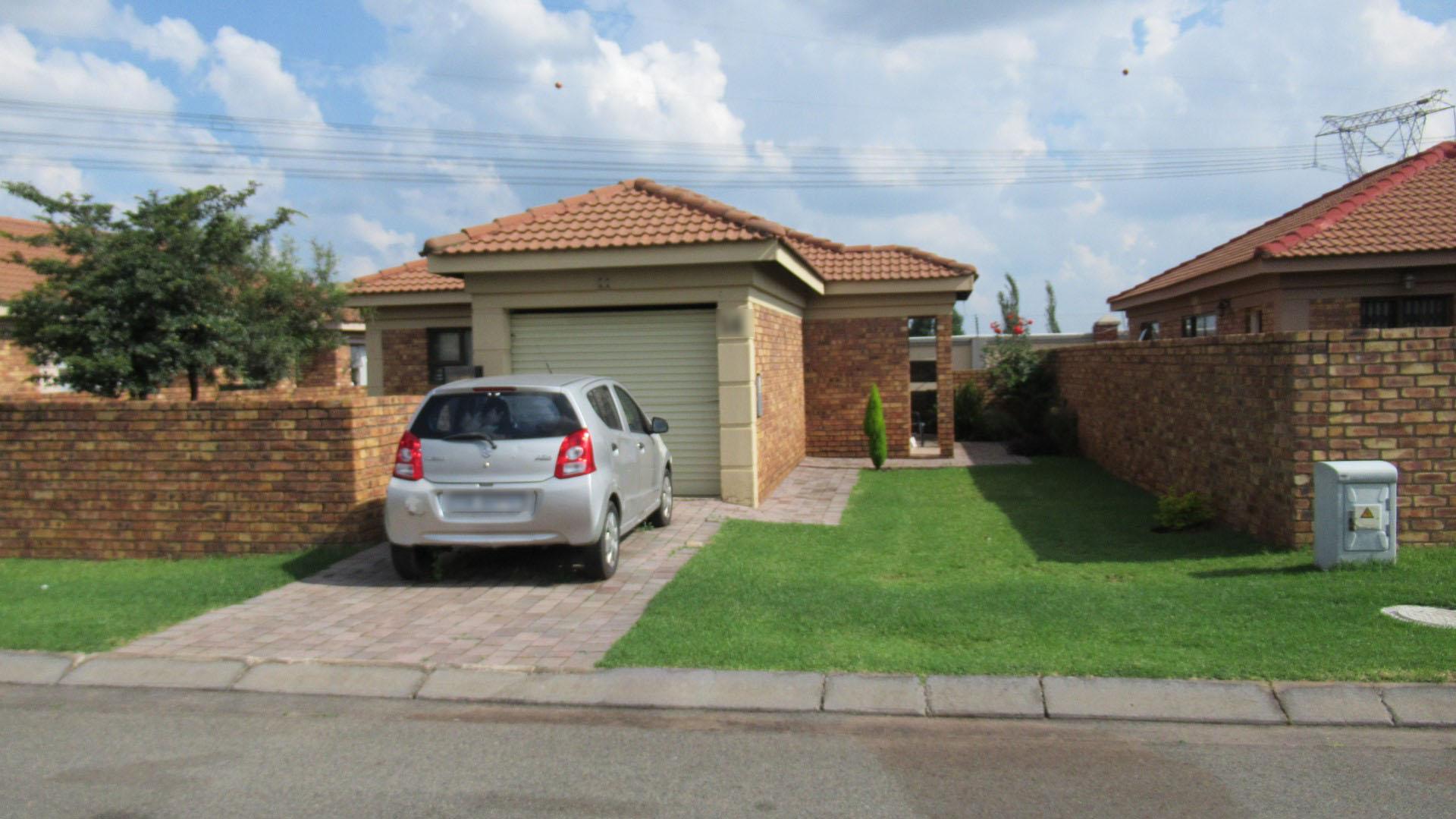 Front View of property in Southdowns Estate