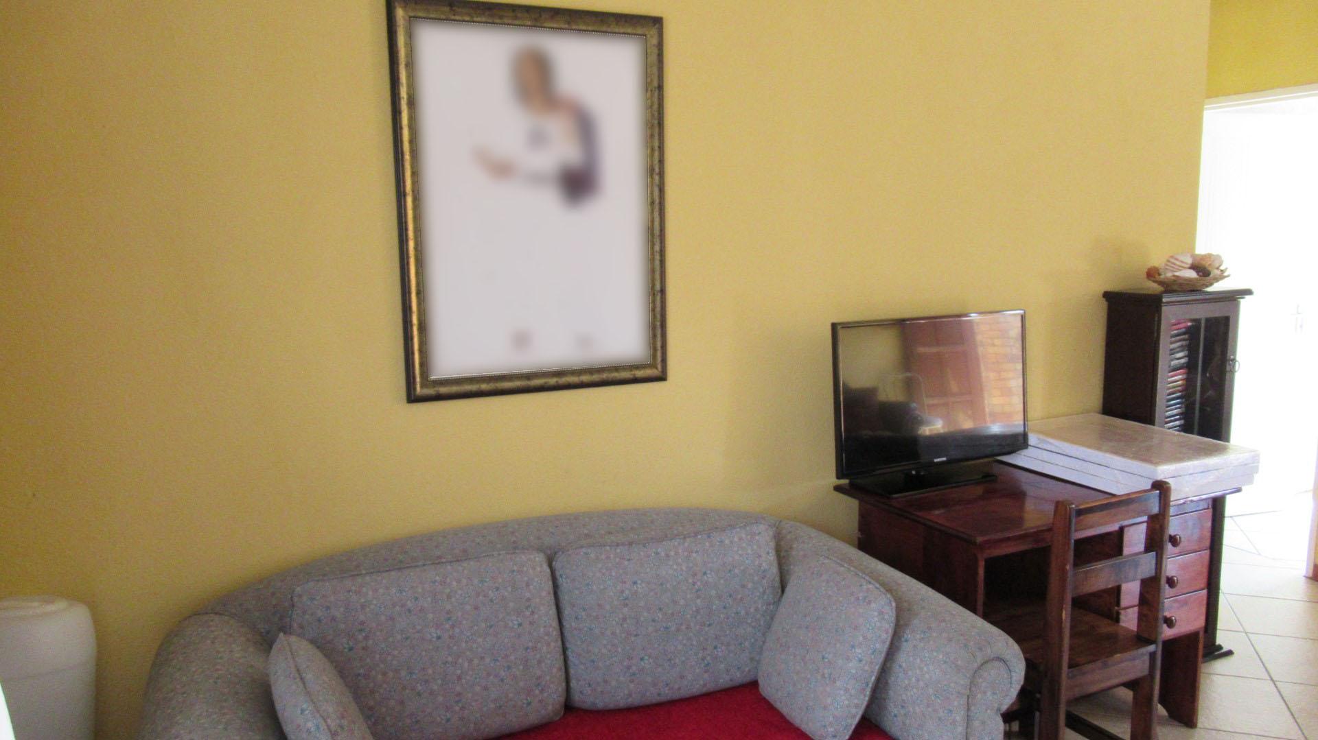 Dining Room - 12 square meters of property in Southdowns Estate