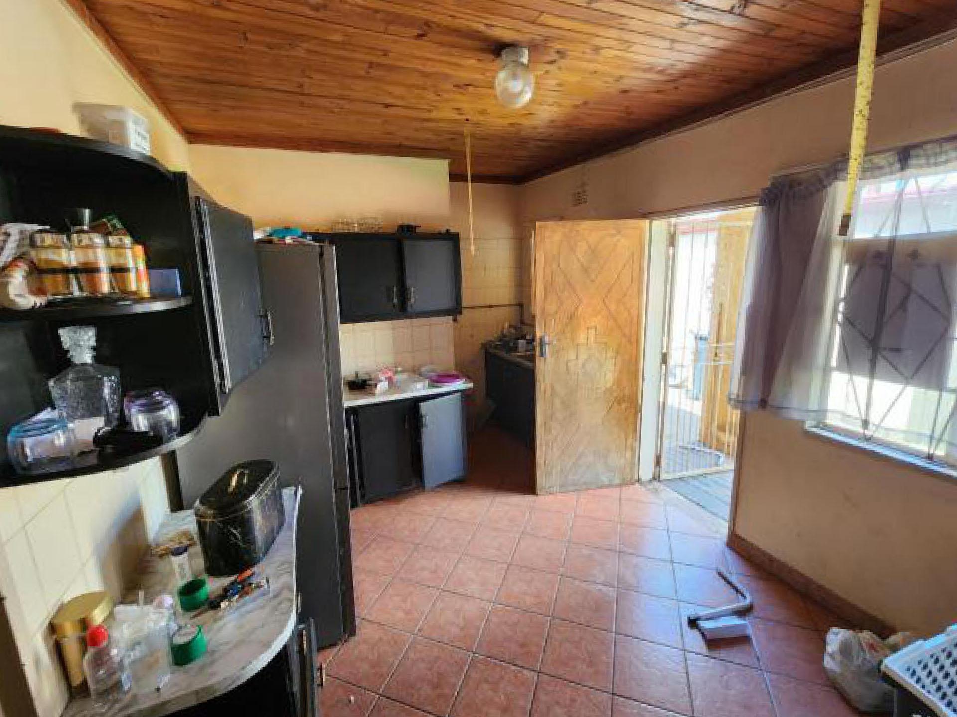 Kitchen of property in Vanderbijlpark