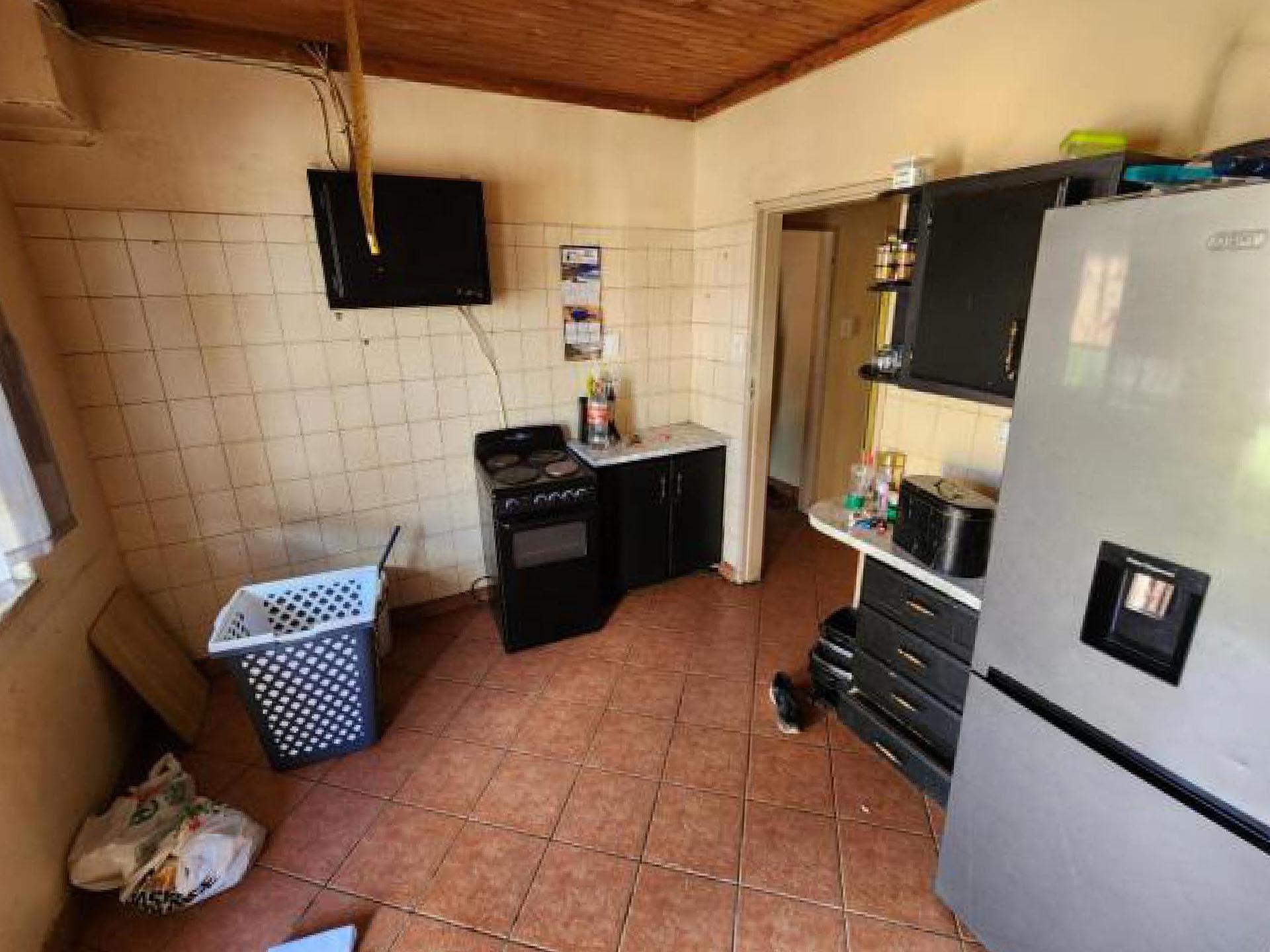 Kitchen of property in Vanderbijlpark