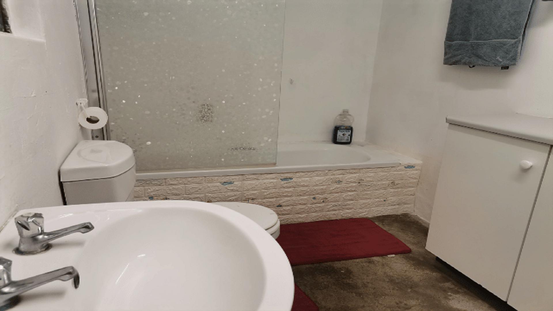 Bathroom 1 of property in Koppies