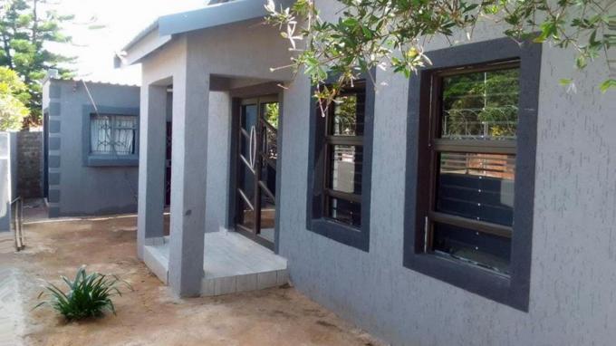 13 Bedroom Guest House for Sale For Sale in Soshanguve - Home Sell - MR558538