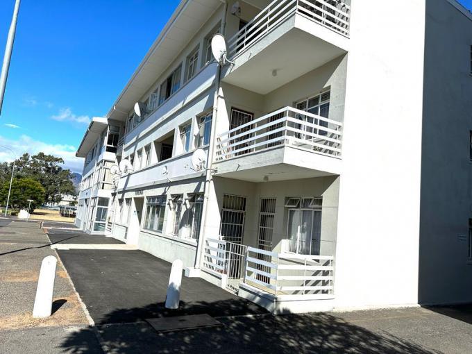 1 Bedroom Apartment for Sale For Sale in Paarl MR558596