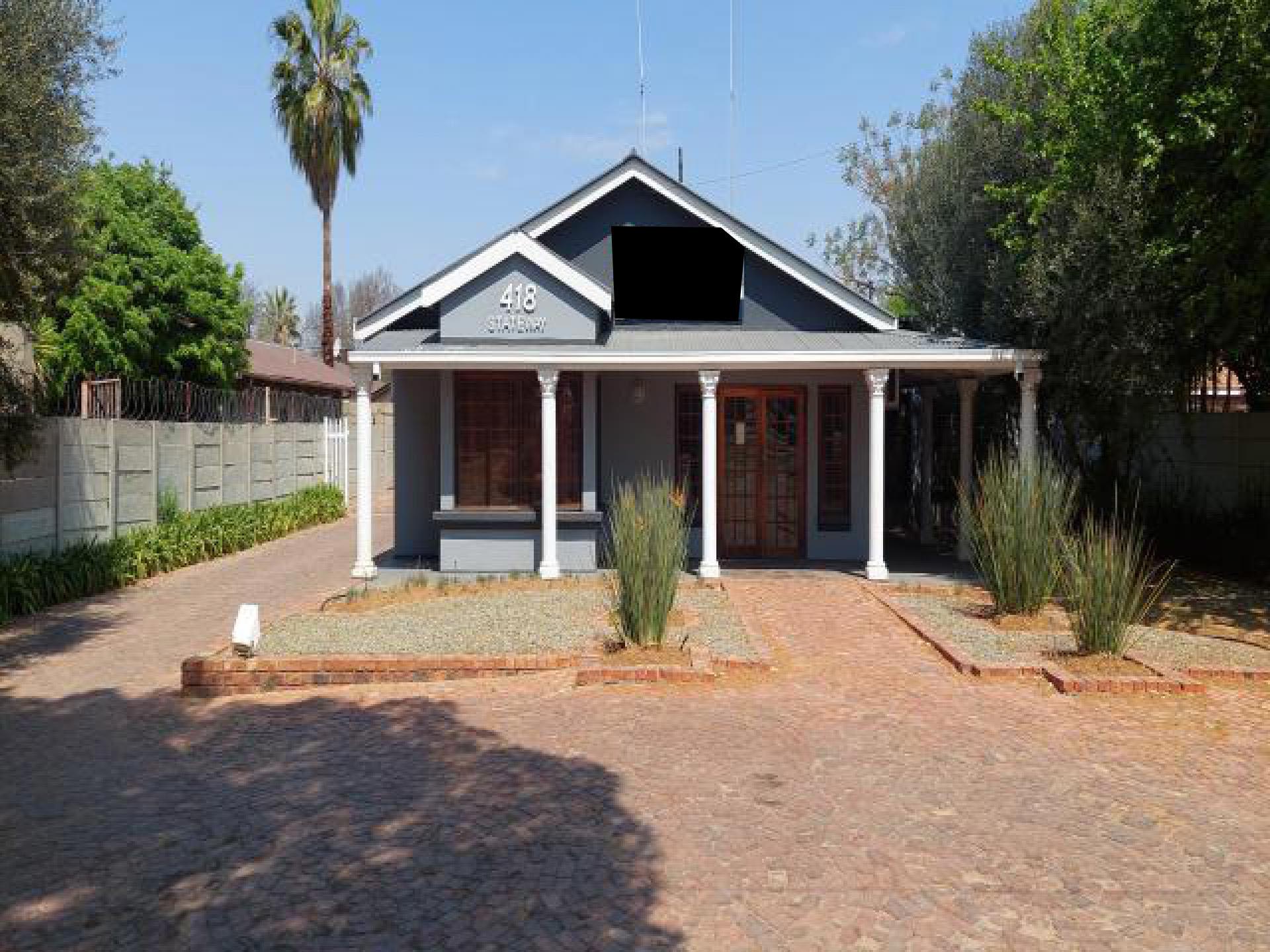 Front View of property in Doorn