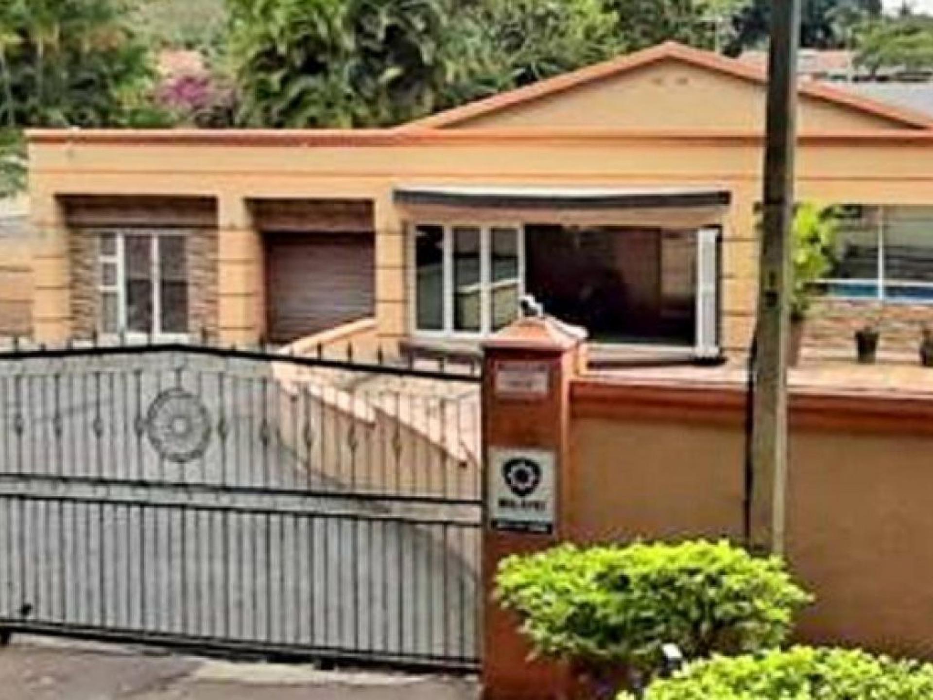 3 Bedroom House for Sale For Sale in Yellowwood Park MR55