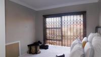 Bed Room 2 - 10 square meters of property in Amandasig