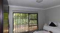 Main Bedroom - 15 square meters of property in Amandasig