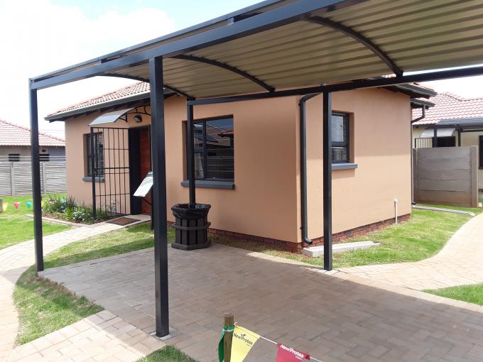 2 Bedroom House for Sale For Sale in Protea Glen - MR559308