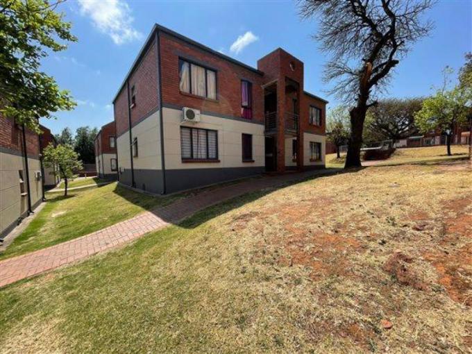 2 Bedroom Apartment for Sale For Sale in Auckland Park - MR559322