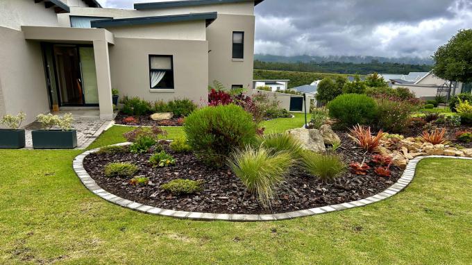 4 Bedroom House for Sale For Sale in George Central - Home Sell - MR559576