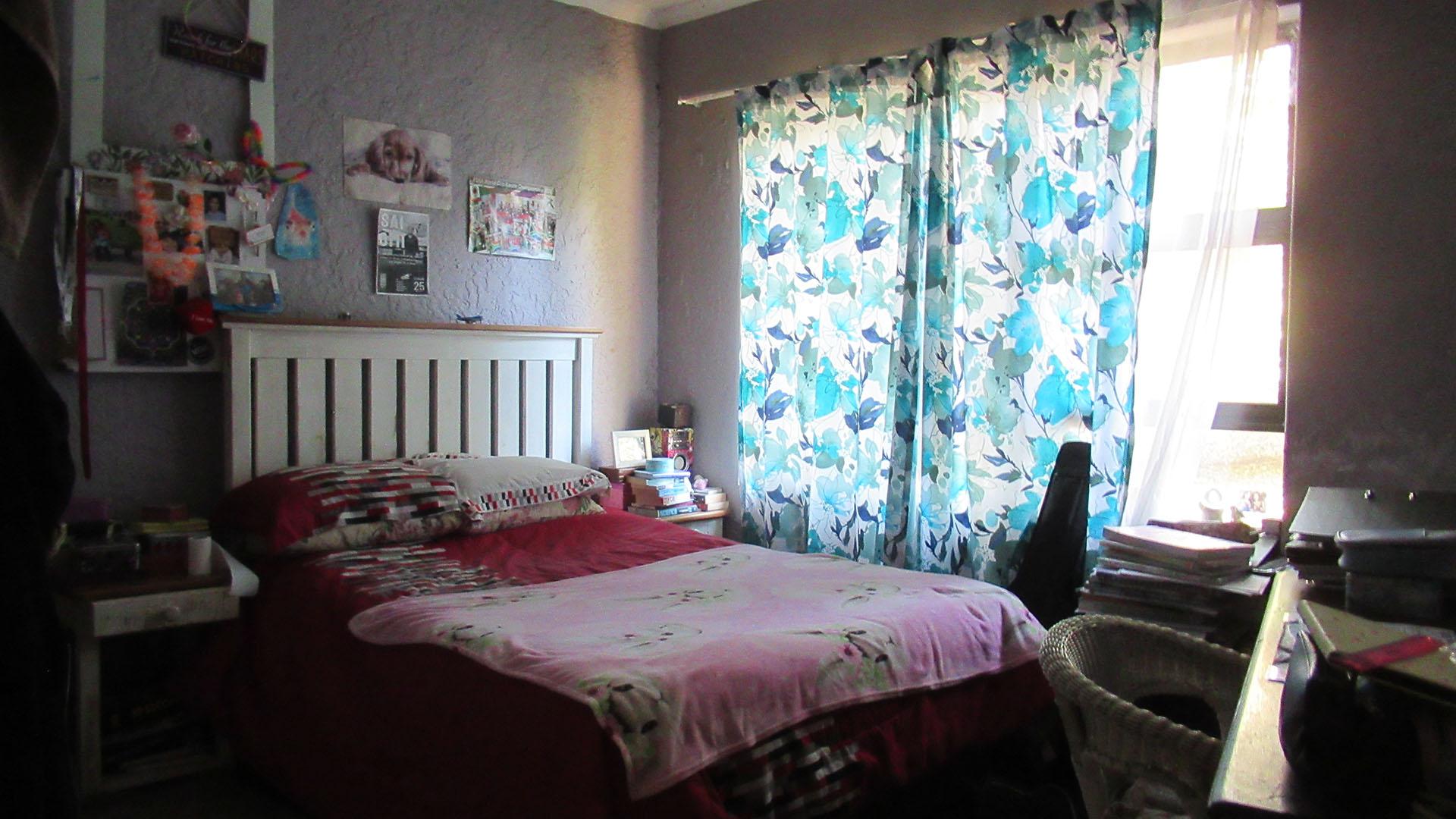 Bed Room 2 - 18 square meters of property in Croydon