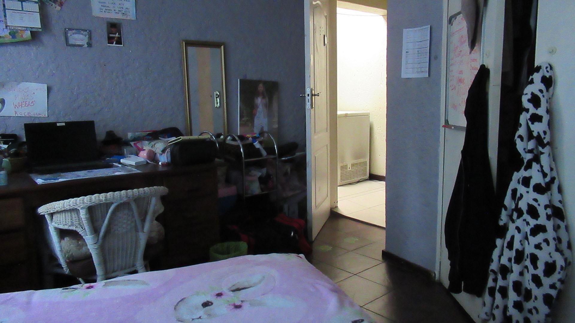 Bed Room 2 - 18 square meters of property in Croydon