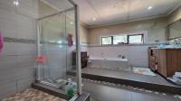 Bathroom 1 of property in Croydon