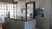 Kitchen - 32 square meters of property in Croydon