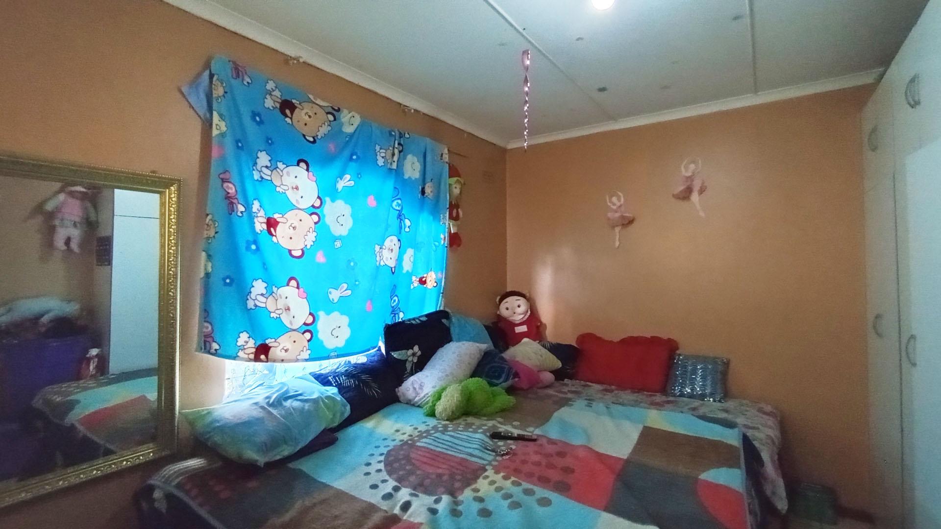 Bed Room 1 - 14 square meters of property in Northdale (PMB)