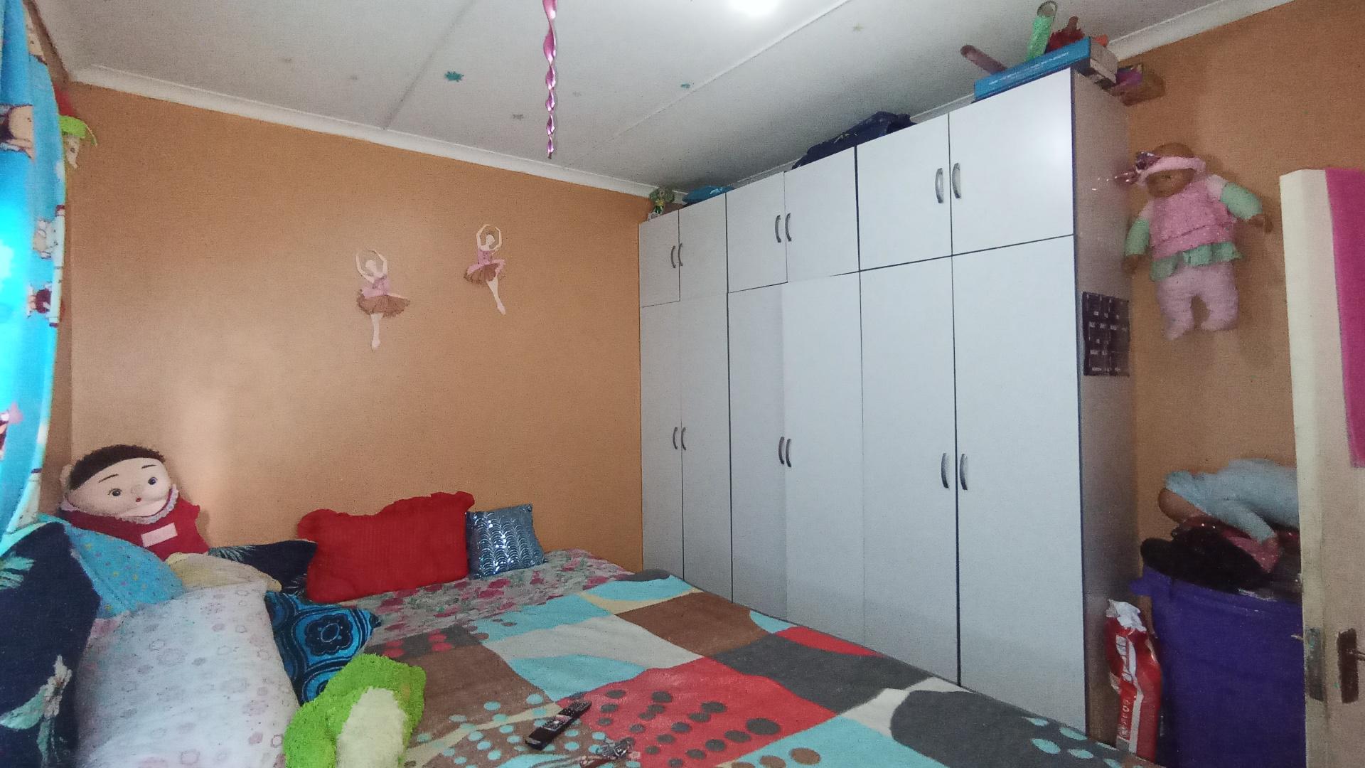 Bed Room 1 - 14 square meters of property in Northdale (PMB)