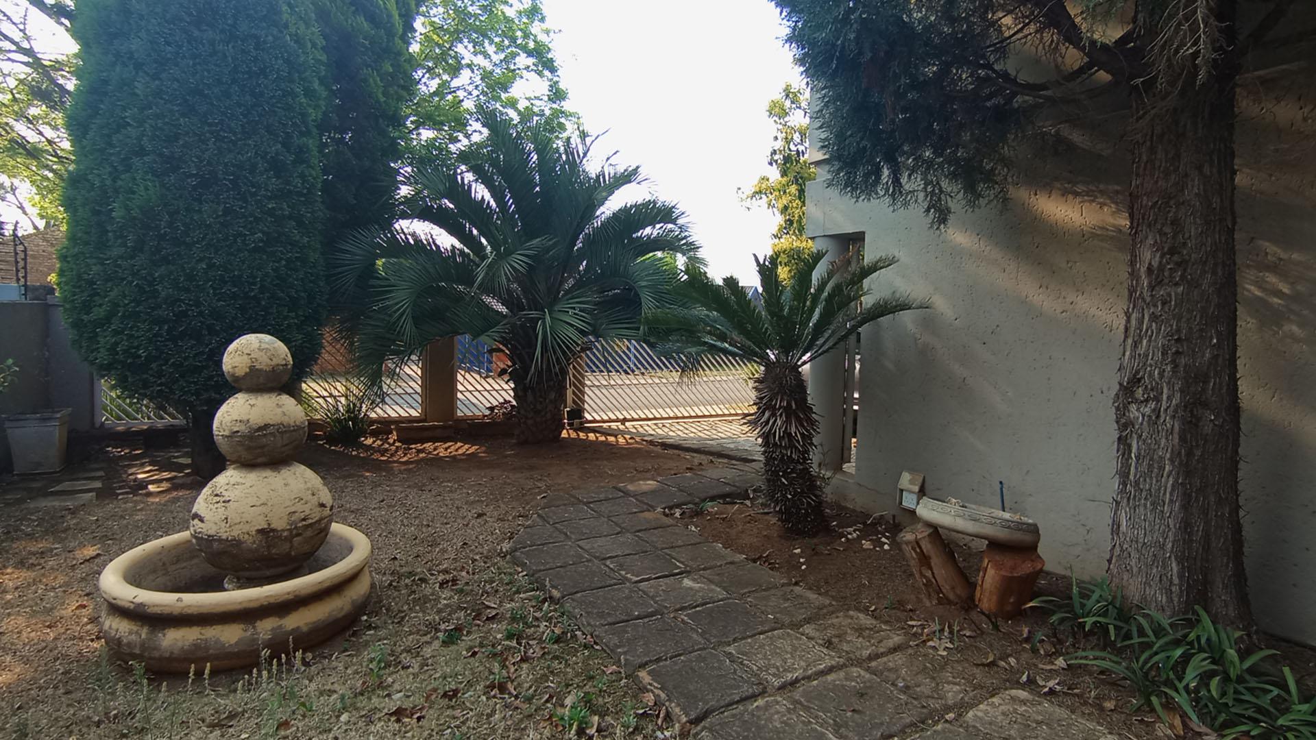 Front View of property in Faerie Glen