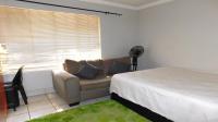 Bed Room 2 of property in Faerie Glen