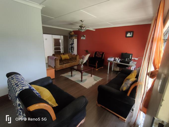 3 Bedroom House to Rent in Parkdene (JHB) - Property to rent - MR559939