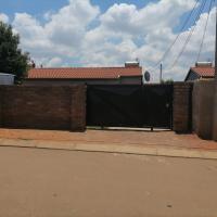 2 Bedroom 1 Bathroom House for Sale for sale in Lenasia