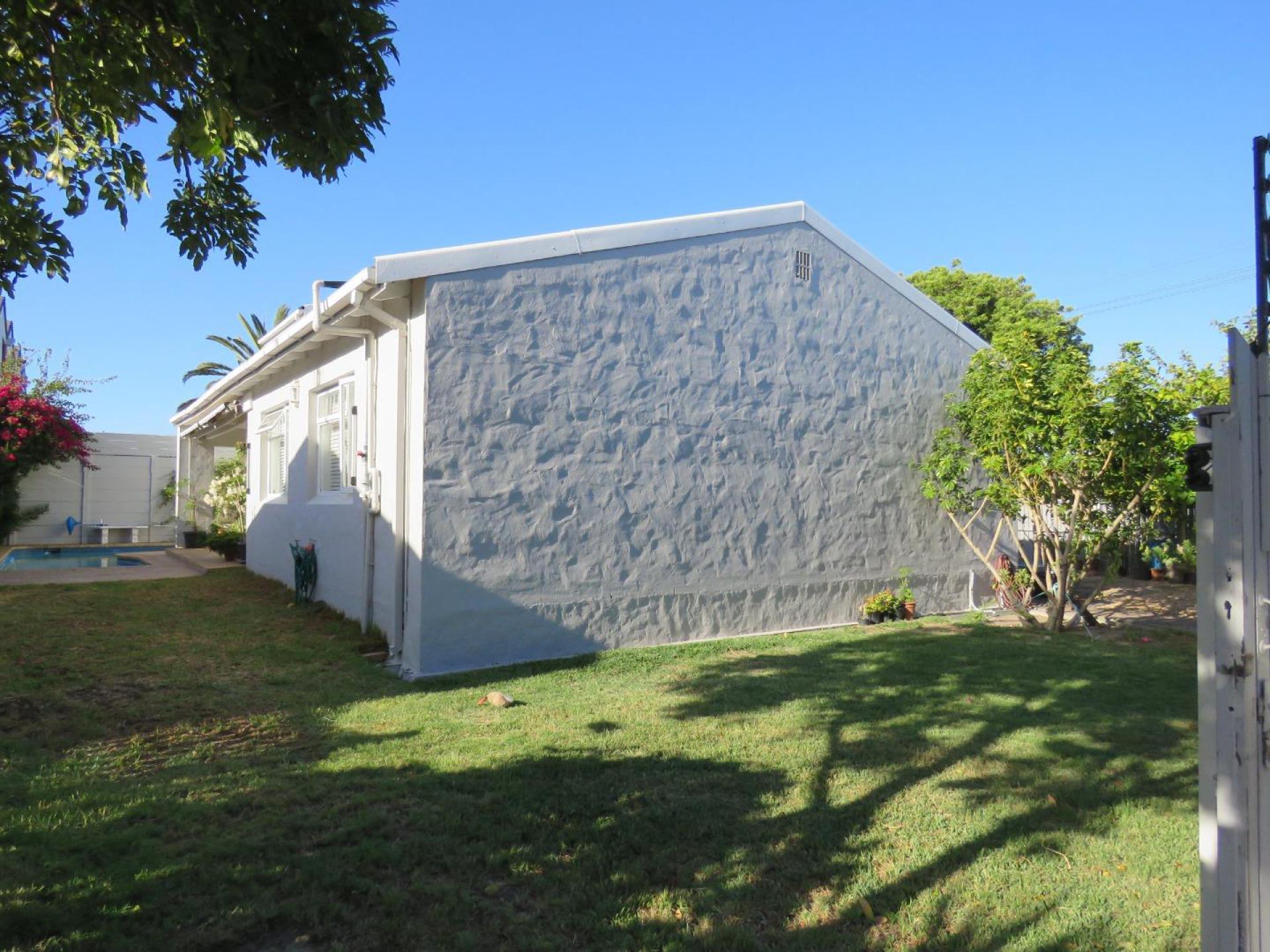 3 Bedroom House for Sale For Sale in Diep River MR560022