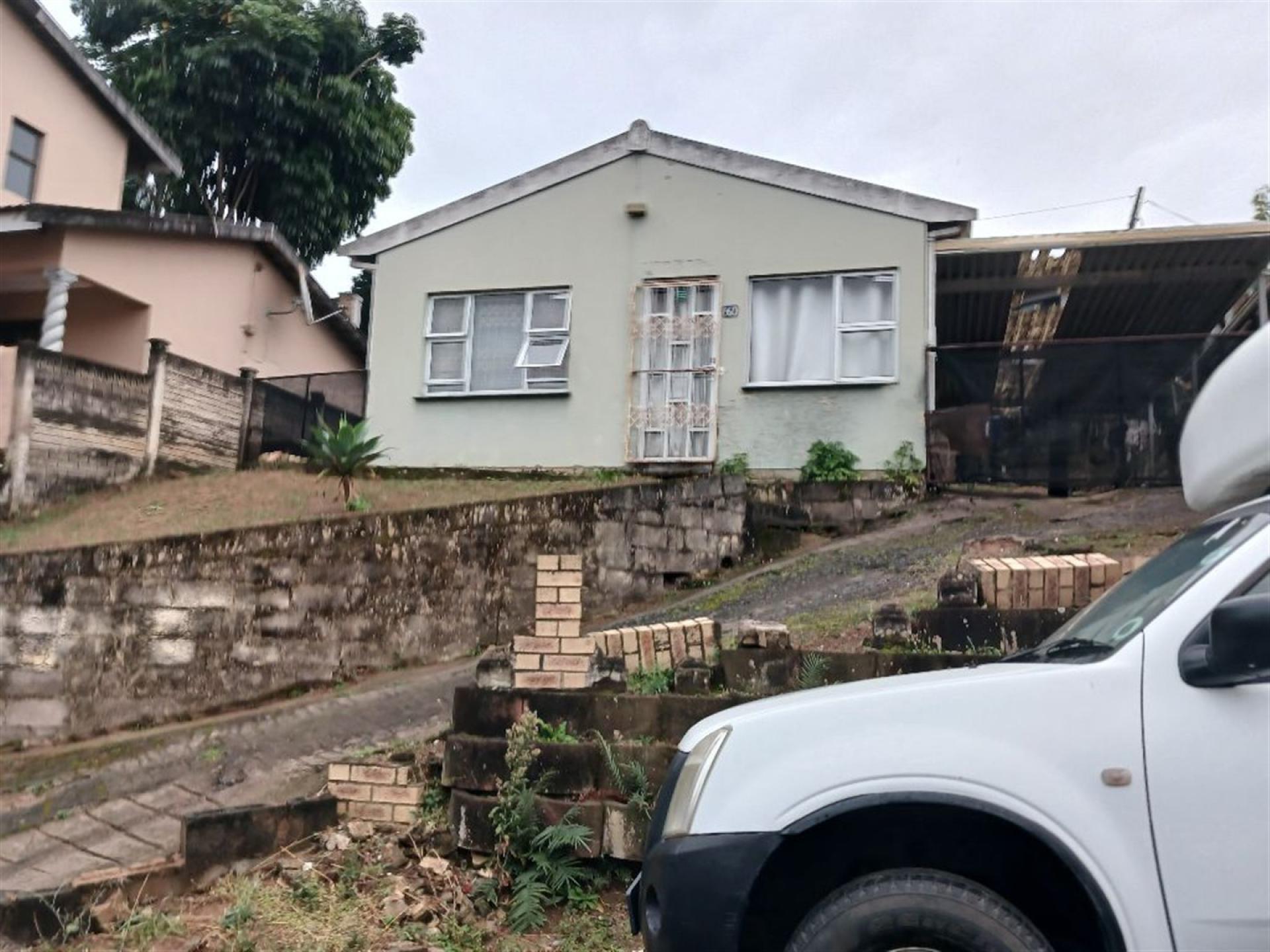 Front View of property in Hillgrove