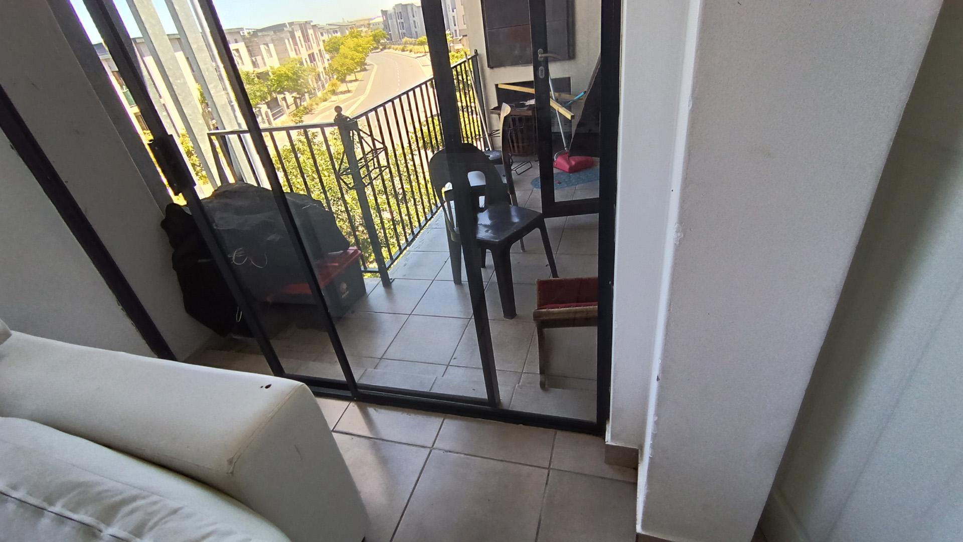 Main Bedroom of property in Burgundy Estate