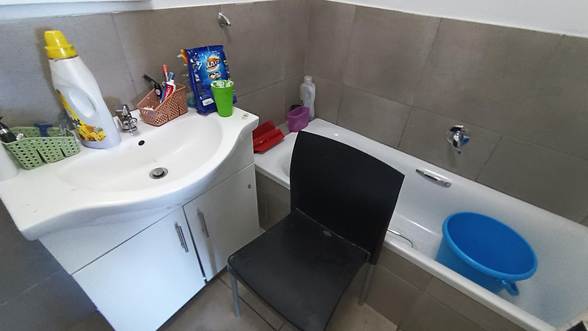 Main Bathroom of property in Burgundy Estate