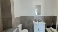 Main Bathroom - 7 square meters of property in Burgundy Estate