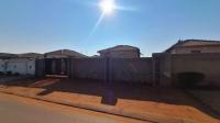 Front View of property in Dawn Park