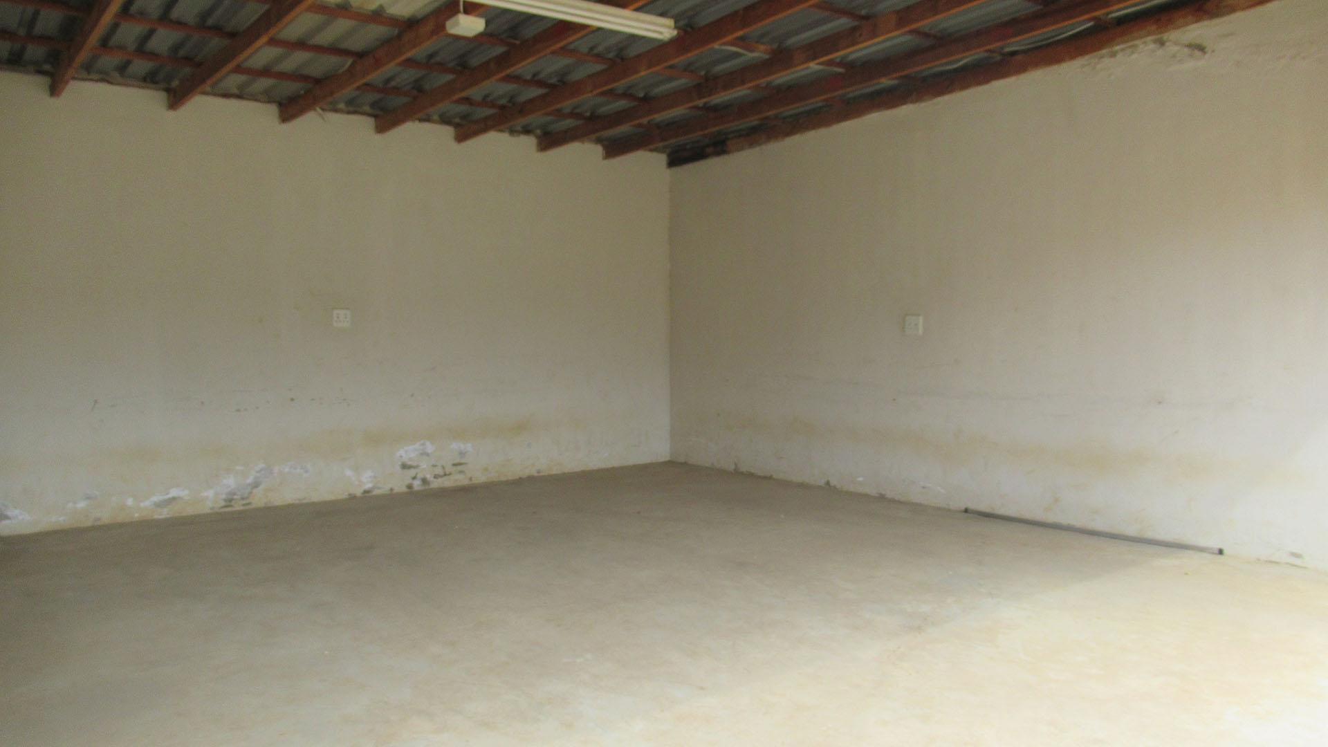 Spaces - 15 square meters of property in Highlands North