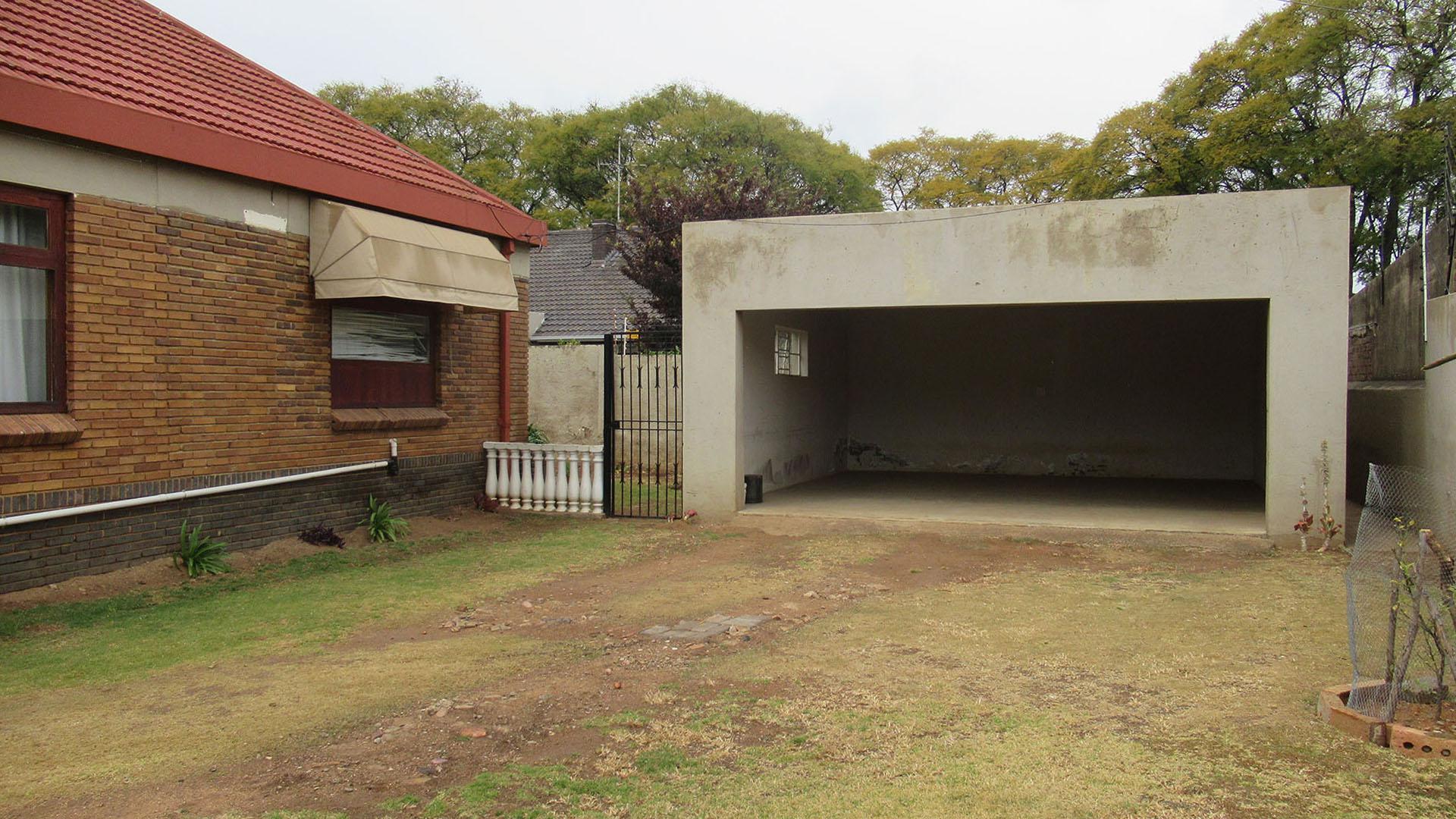Backyard of property in Highlands North