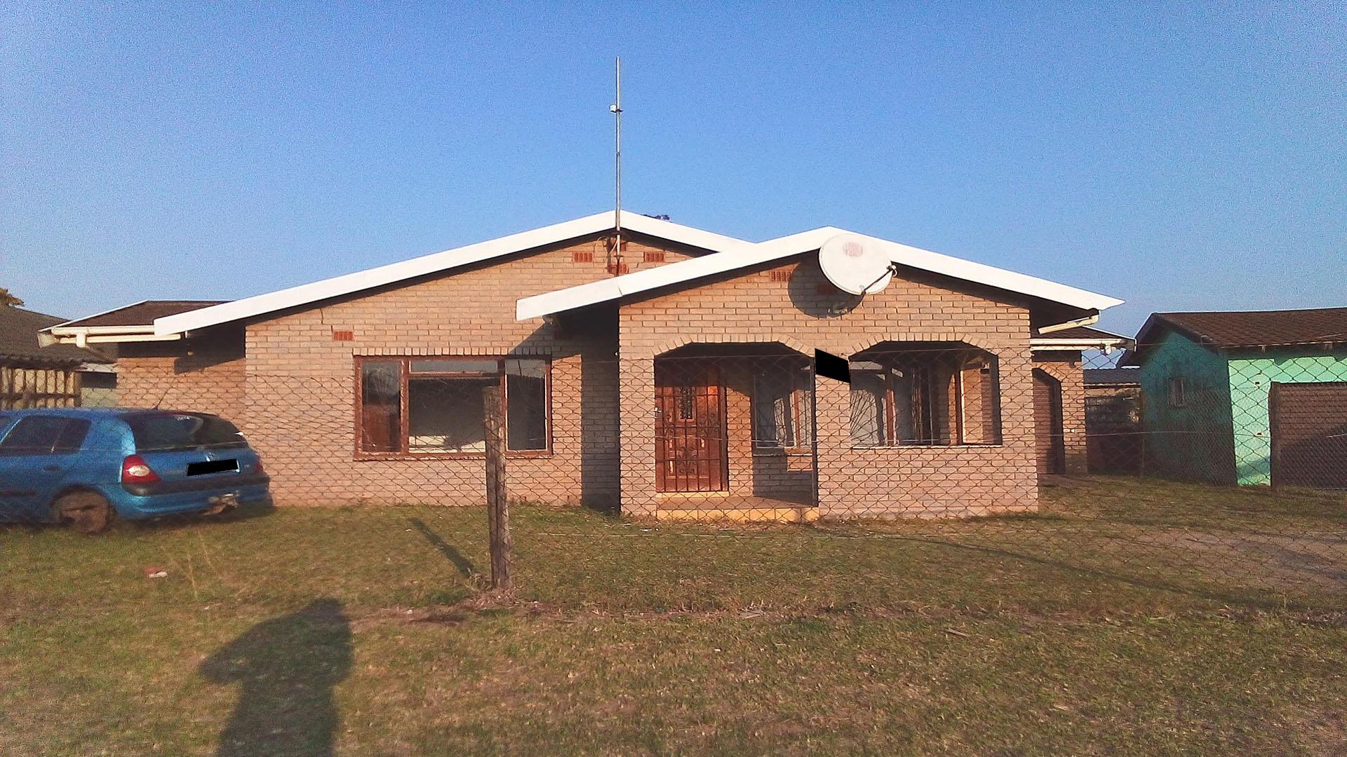 Front View of property in Esikhawini