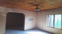 Lounges - 21 square meters of property in Esikhawini