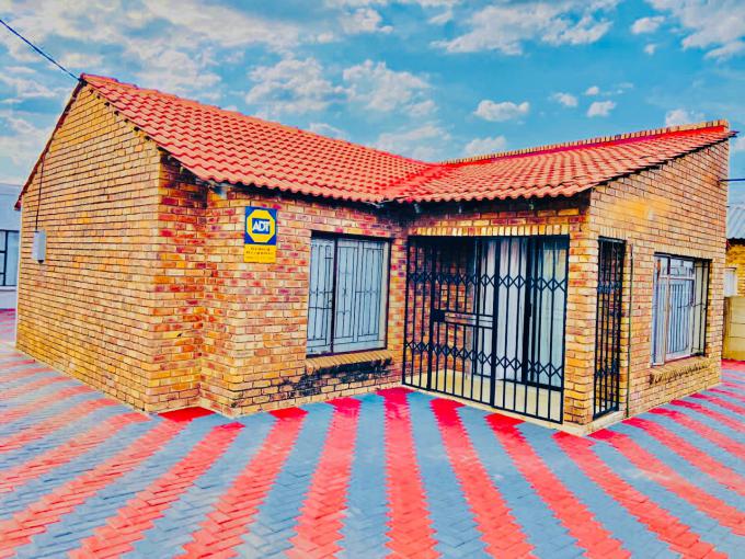 3 Bedroom House for Sale For Sale in Soshanguve - MR560596