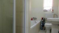 Bathroom 1 - 6 square meters of property in Florida