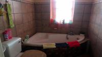 Bathroom 1 - 7 square meters of property in Steynsburg