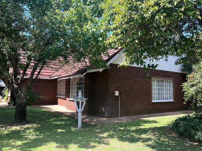 6 Bedroom House for Sale For Sale in Parys - MR560725