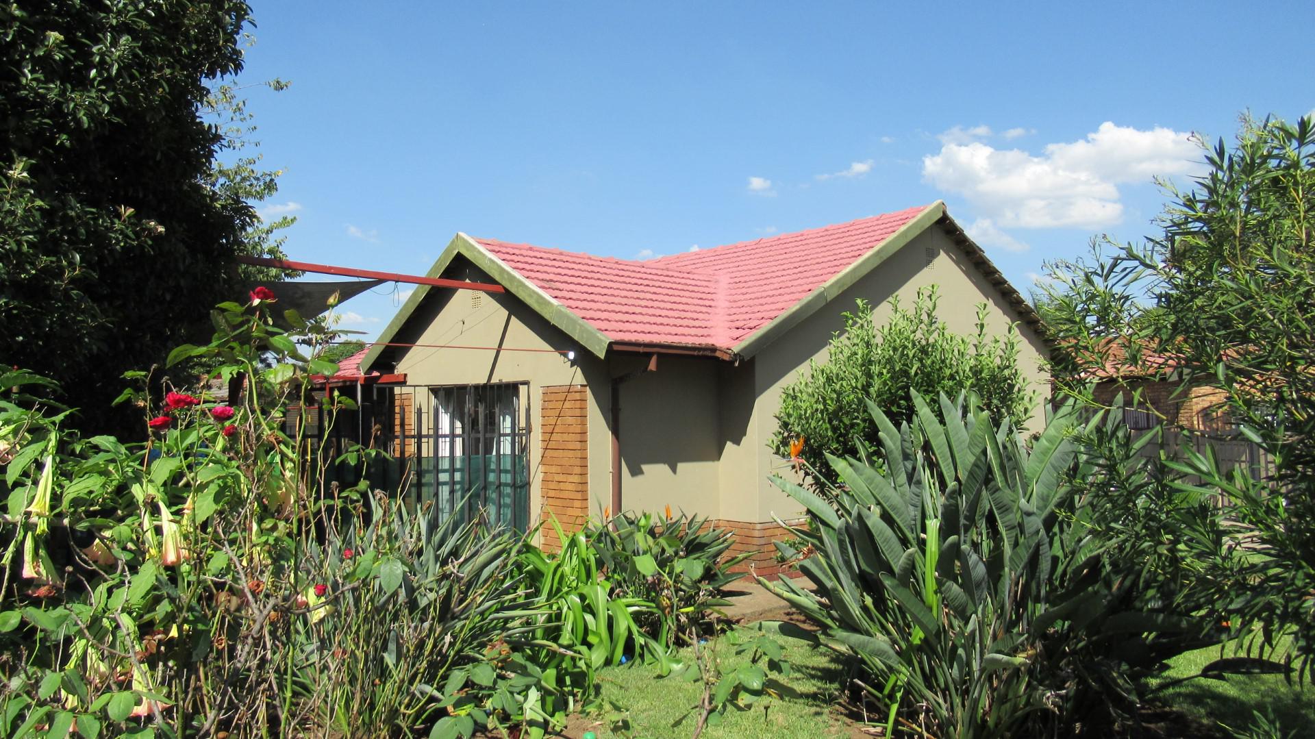 Front View of property in Boksburg