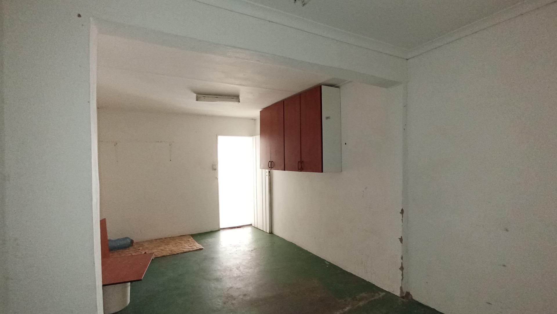 Rooms - 300 square meters of property in Pretoria Rural