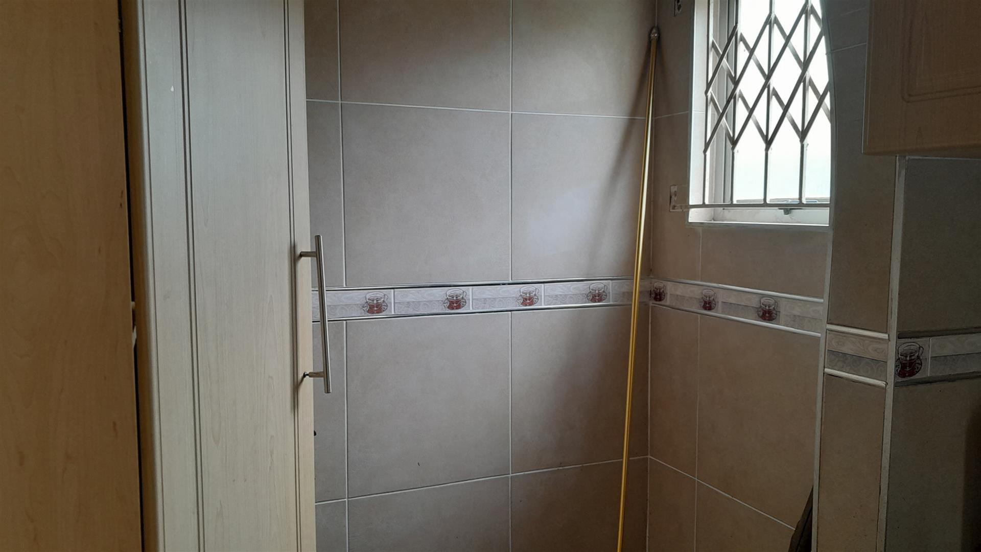 Scullery - 4 square meters of property in Bonela