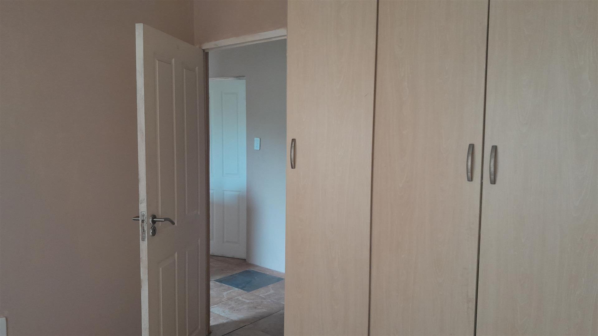 Bed Room 5+ - 10 square meters of property in Bonela