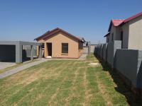  of property in Kosmosdal