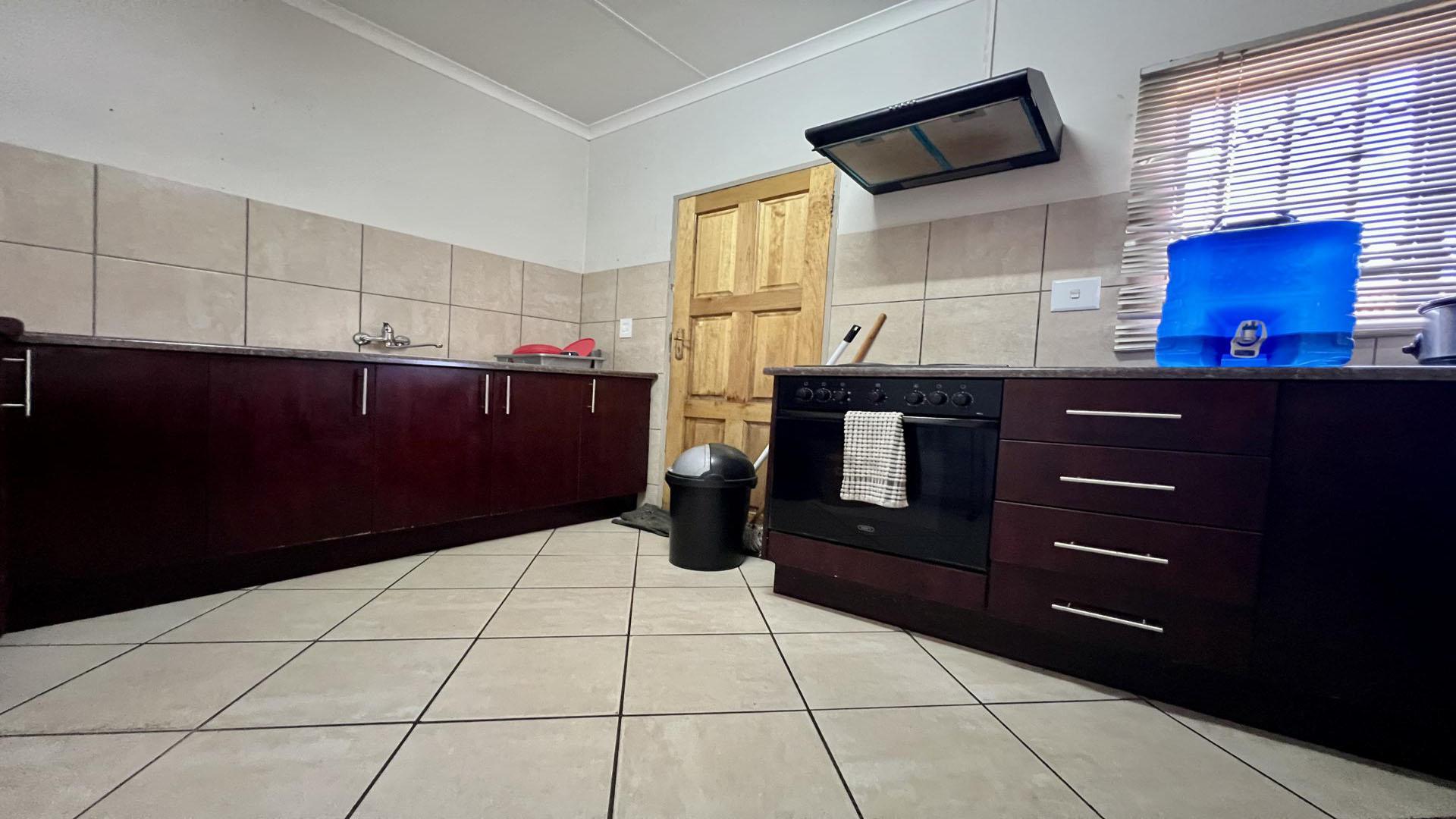 Kitchen of property in Ermelo