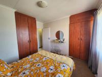 Bed Room 1 of property in Bloemfontein