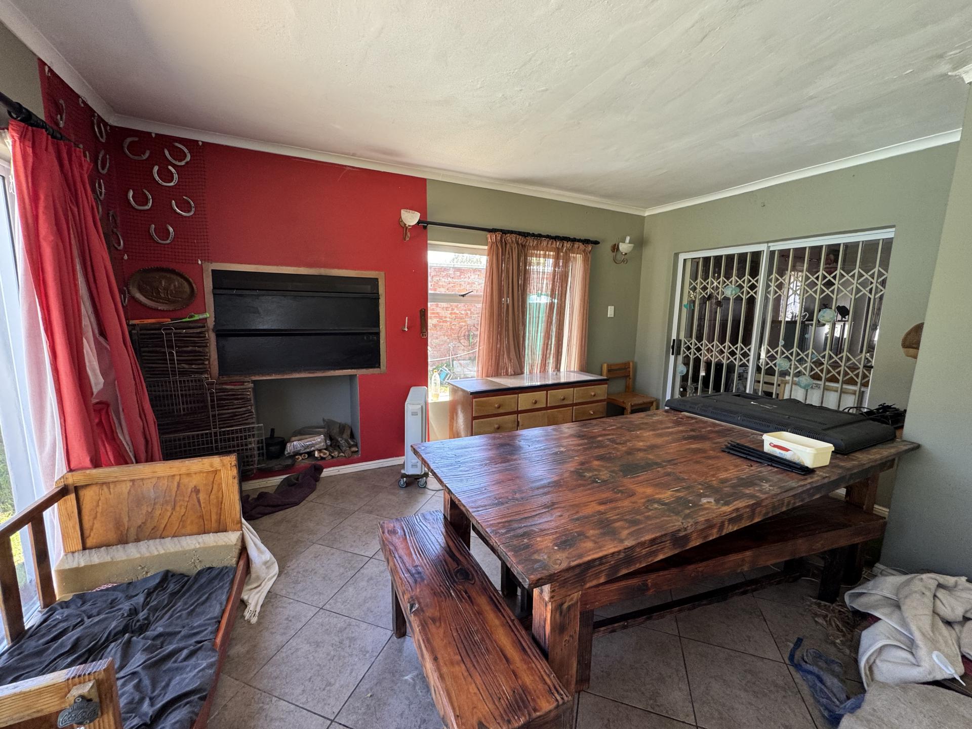 Entertainment of property in Summerstrand