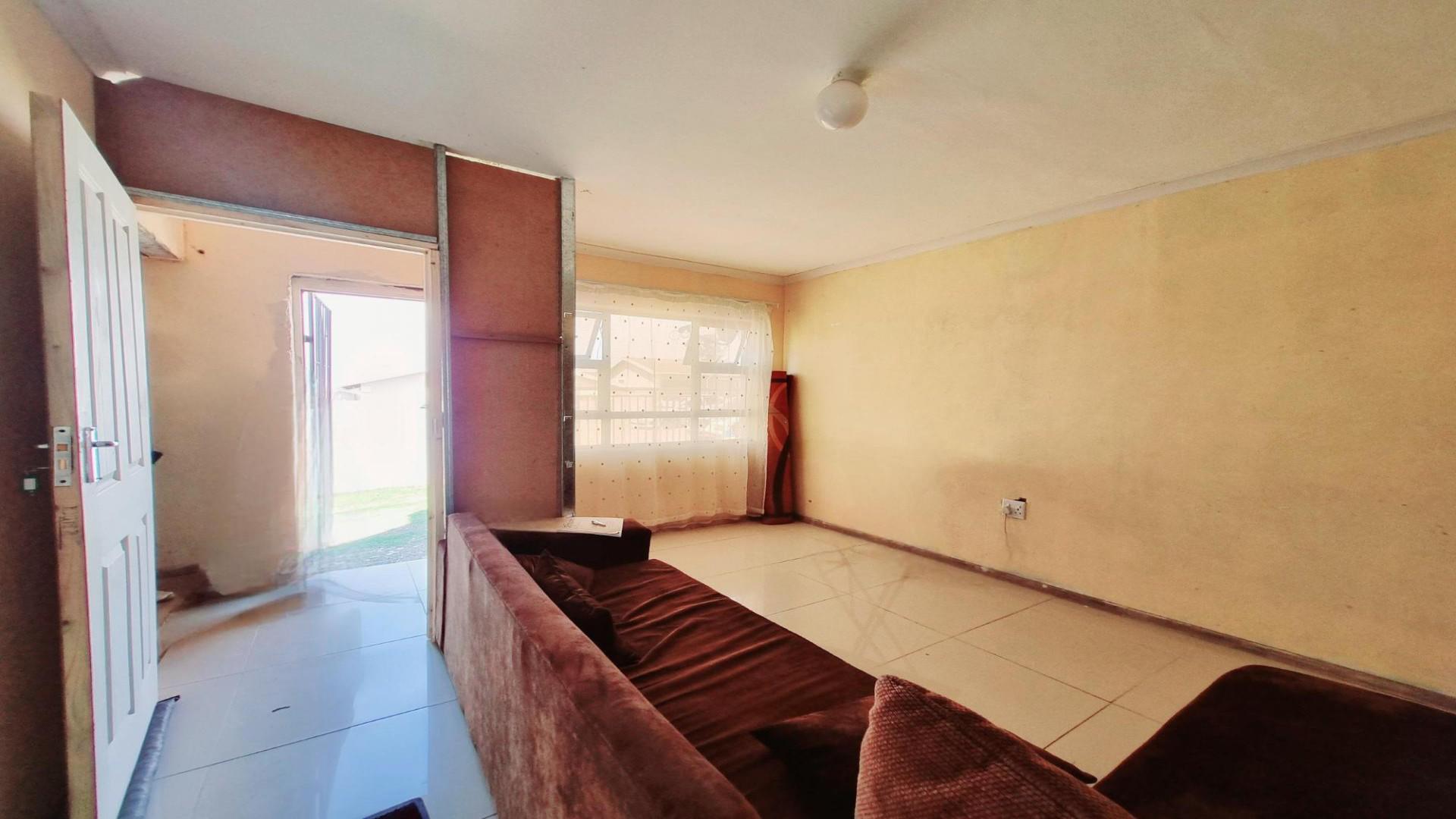 Lounges of property in Umtata